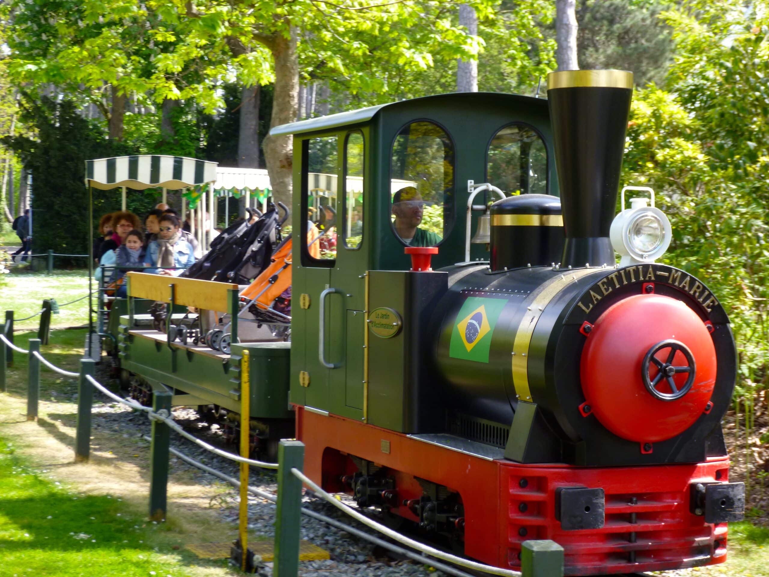 D tente Et Amusement Au Jardin D Acclimatation